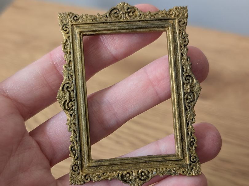 Moldura barroca em miniatura